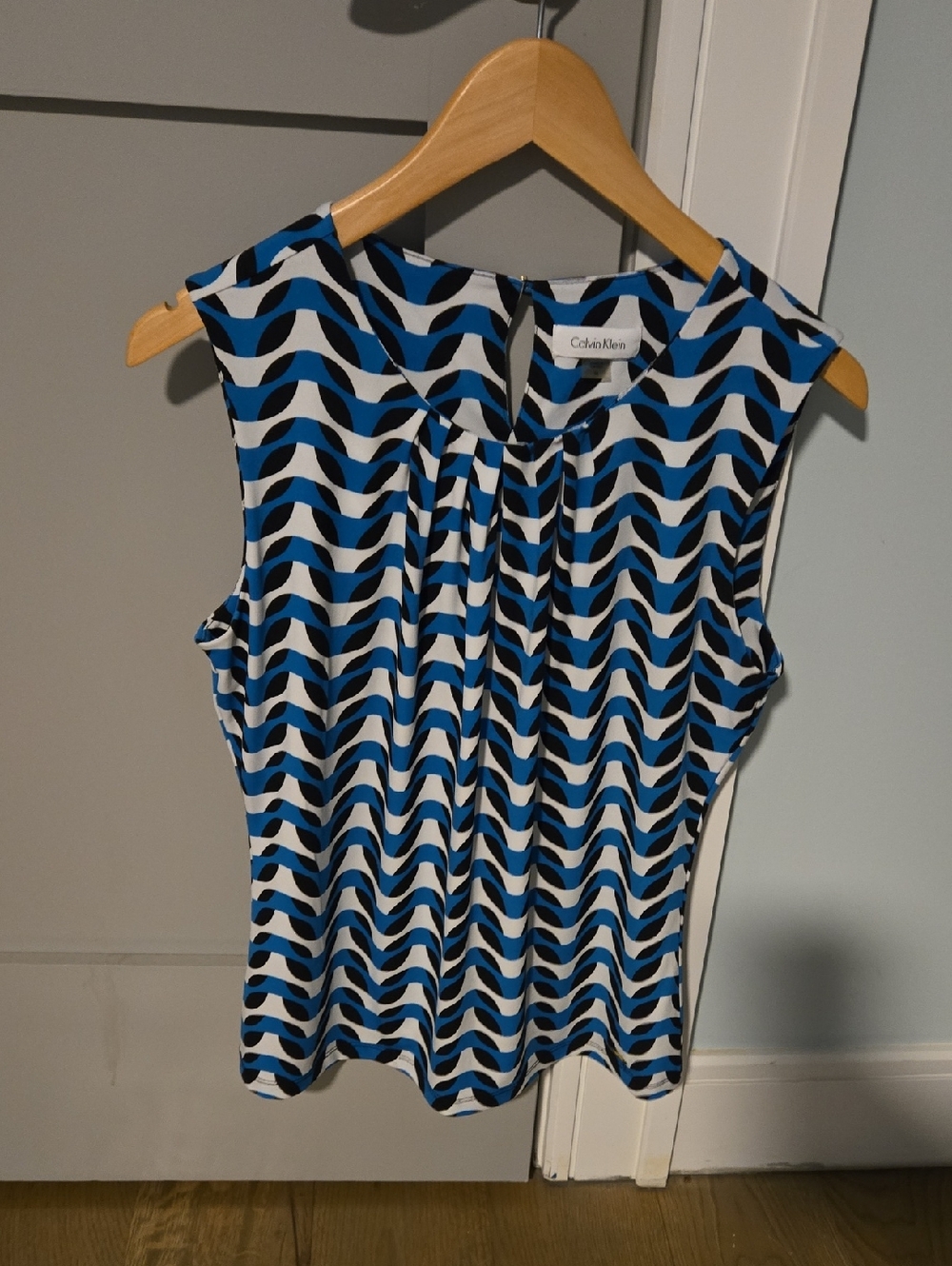 Calvin Klein Blue, Black & White Wave-Print Sleeveless Camisole